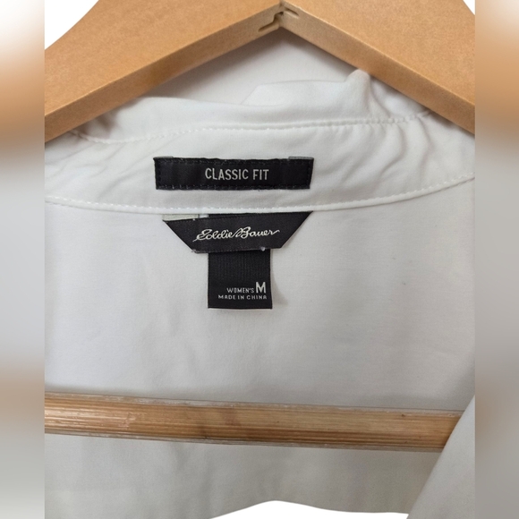 Eddie Bauer Classic White Shirt Size Medium - Picture 3 of 3